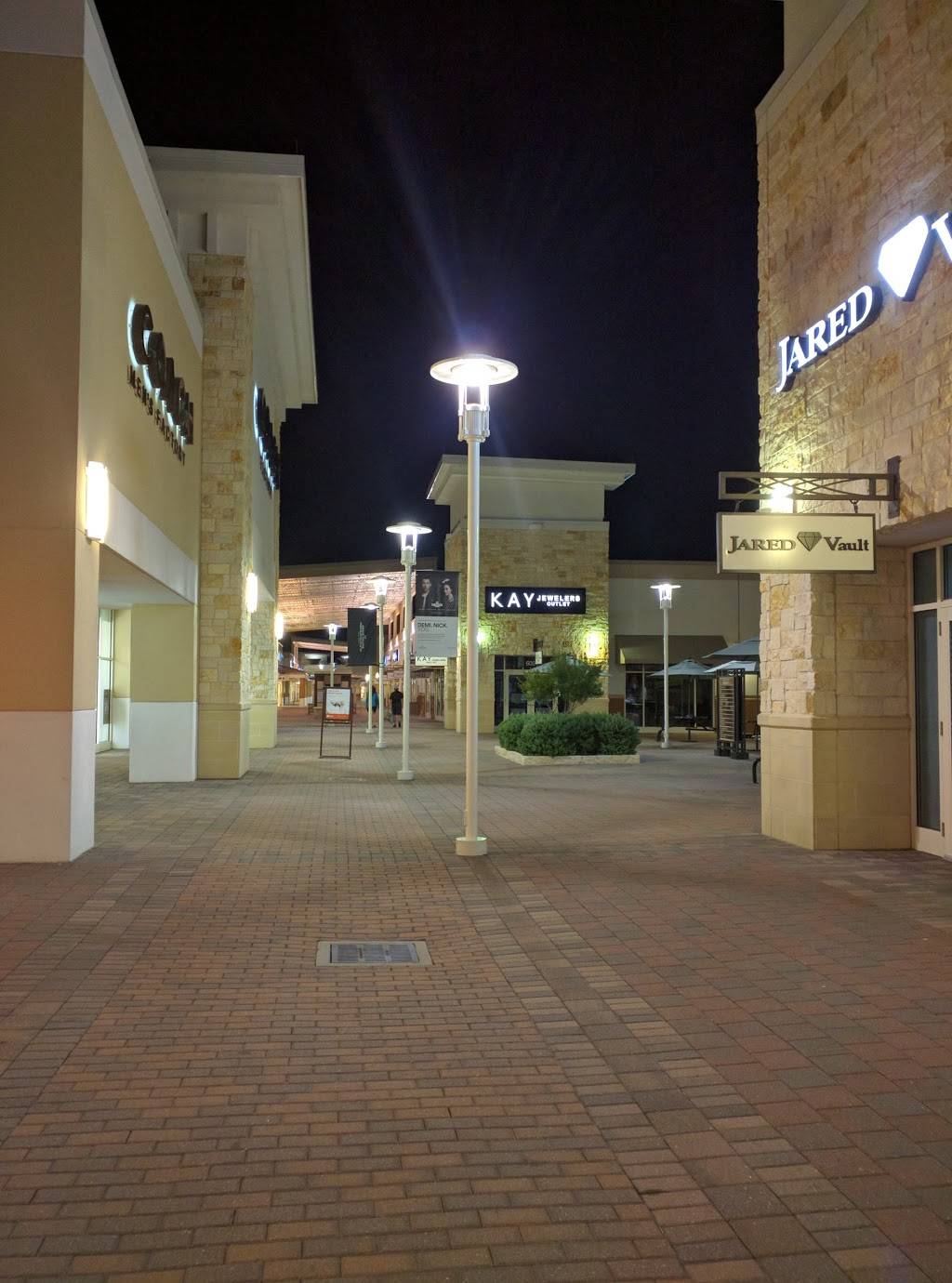 Kay Jewelers Outlet | 2950 West, I-20 Suite 600, Grand Prairie, TX 75052, USA | Phone: (972) 352-2909