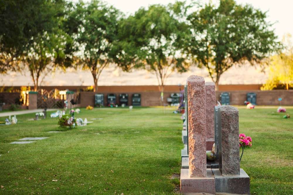 Hansen Mortuary Chapel | 8314 N 7th St, Phoenix, AZ 85020, United States | Phone: (602) 944-1561