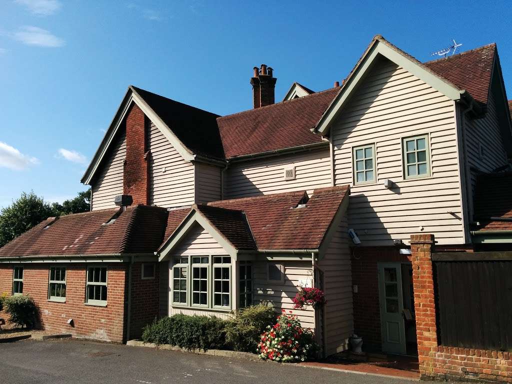 Innkeepers Lodge Tunbridge Wells, Southborough | The Hand & Sceptre, 21 London Rd, Southborough, Tunbridge Wells TN4 0QB, UK | Phone: 01892 529292