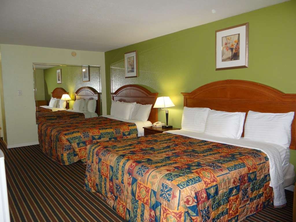 Regency Inn & Suites | 10801 East Fwy Bldg # B, Houston, TX 77029, USA | Phone: (713) 678-8222