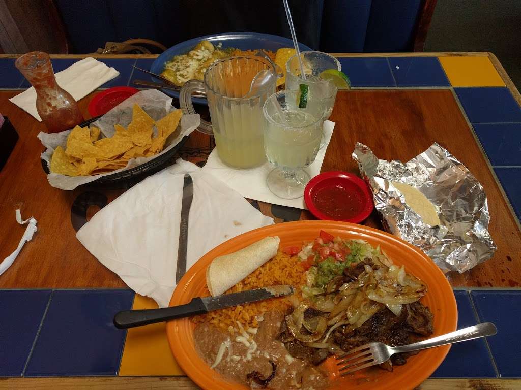 Los Compas Mexican Restaurant | 9055 E State Rte 350, Raytown, MO 64133, USA | Phone: (816) 353-4277