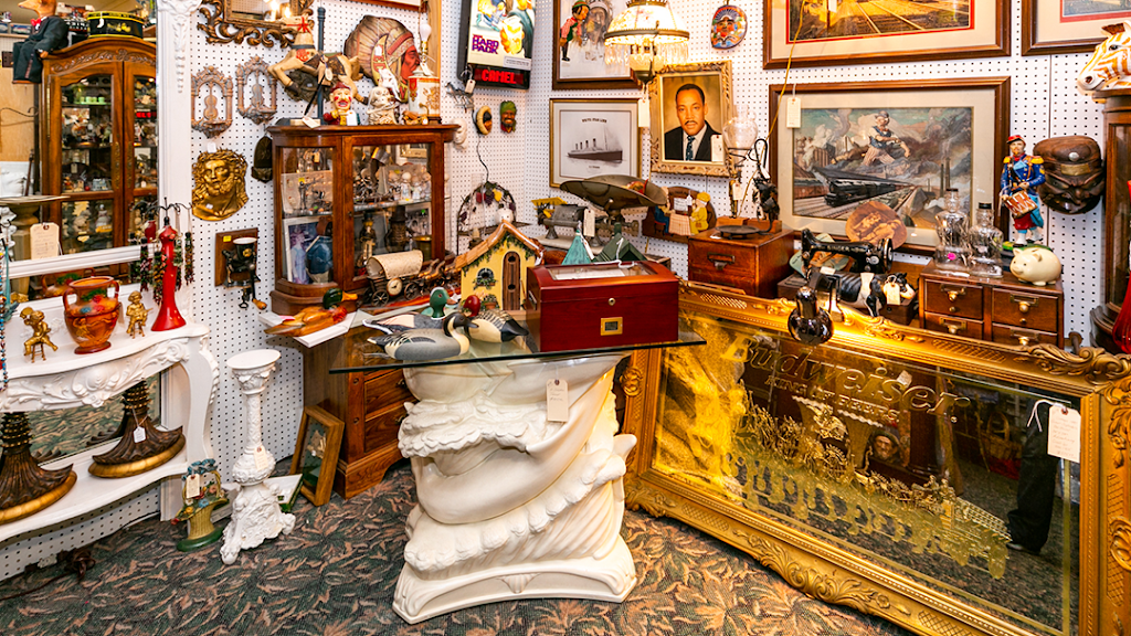 Days Of Olde Antique Center | 110 S New York Rd, Galloway, NJ 08205, USA | Phone: (609) 652-7011