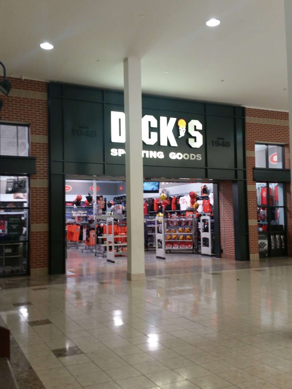 DICKS Sporting Goods | 400 N Center St, Westminster, MD 21157, USA | Phone: (410) 848-1039