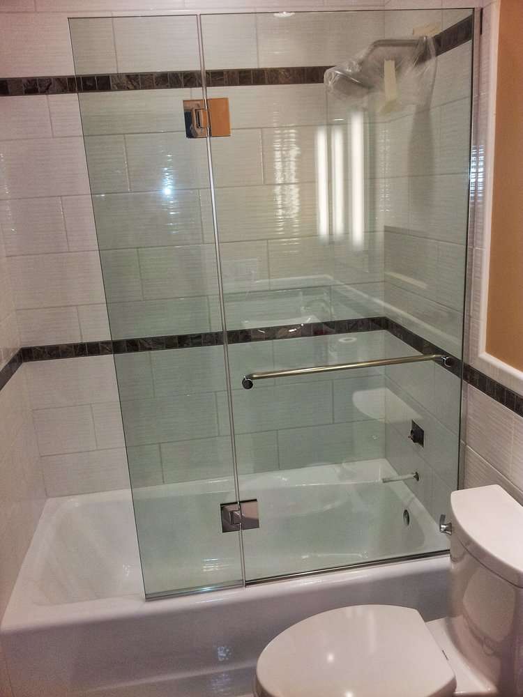 IMAGO Glass Shower Doors Evanston | 1921 Howard St Apt 3A, Evanston, IL 60202, USA | Phone: (773) 704-7185