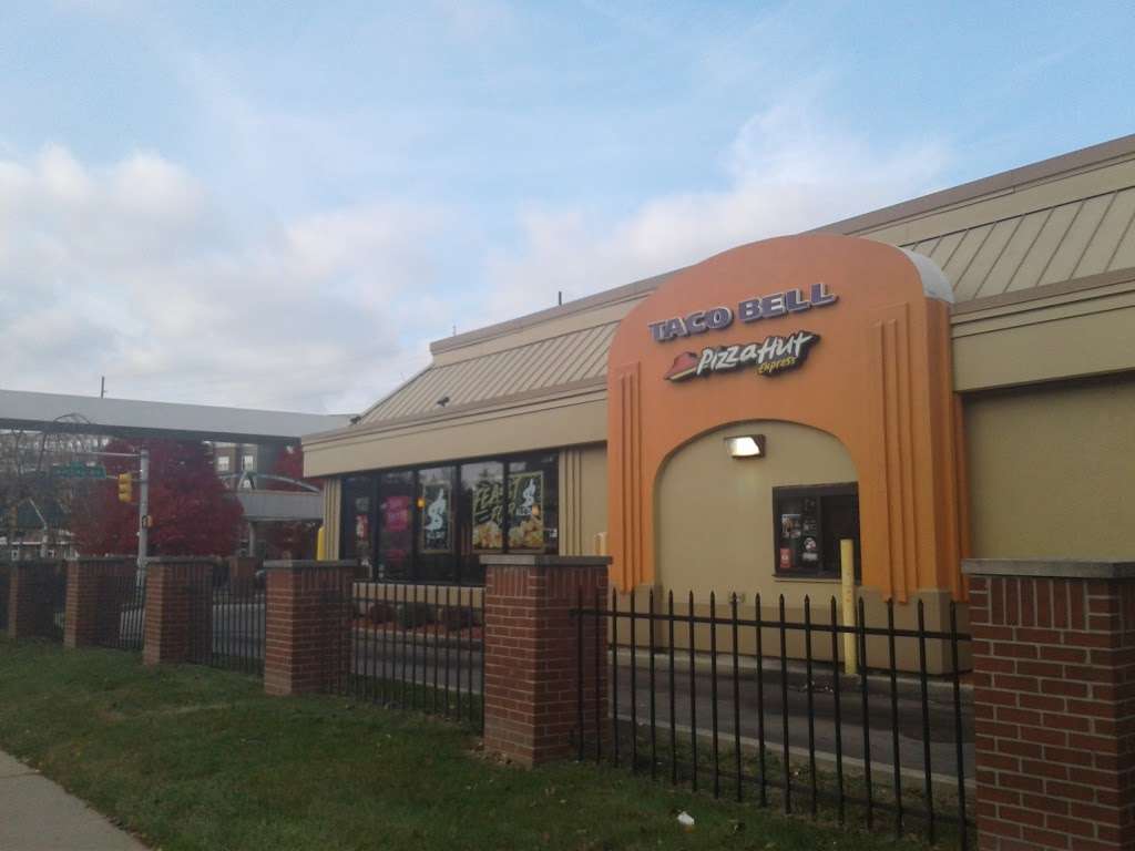 Taco Bell | 951 Indiana Ave, Indianapolis, IN 46202, USA | Phone: (317) 632-4238