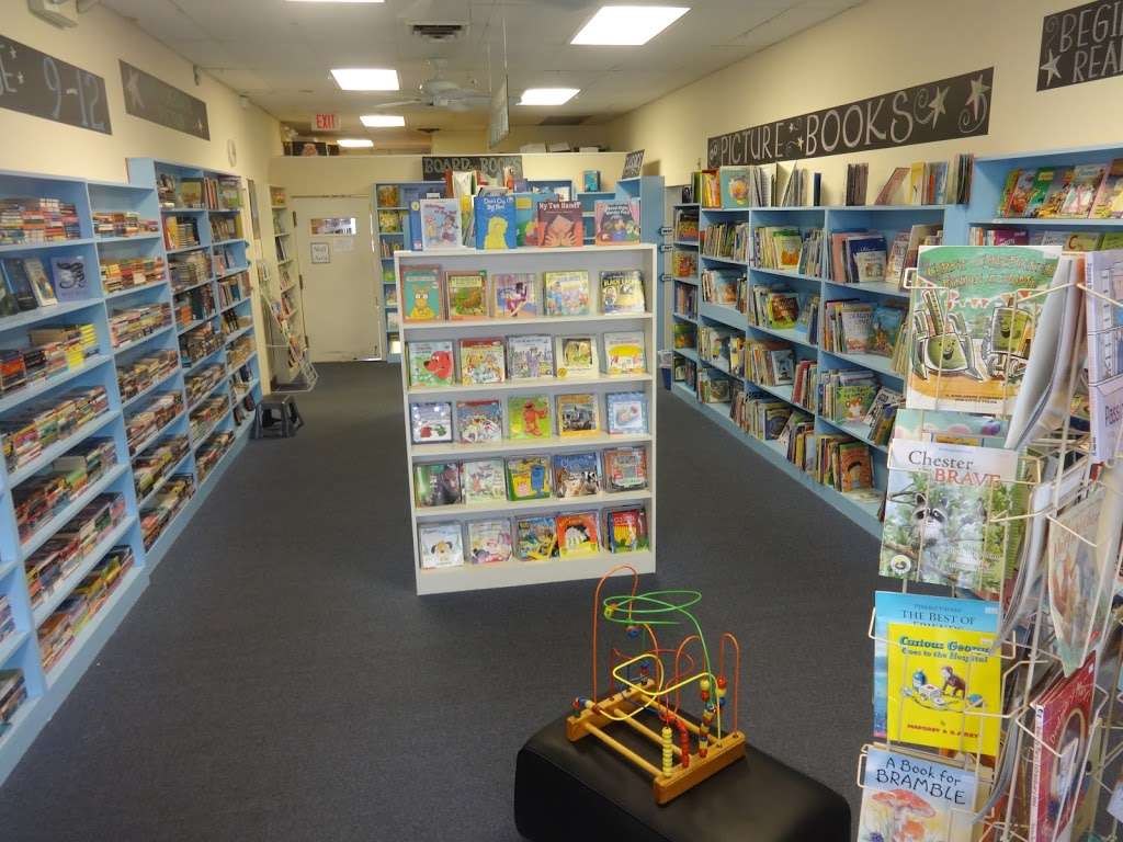 Starr Books DBA Gently Used Books | Douglassville Shopping Center, 1179 Ben Franklin Hwy W, Douglassville, PA 19518, USA | Phone: (610) 385-0766