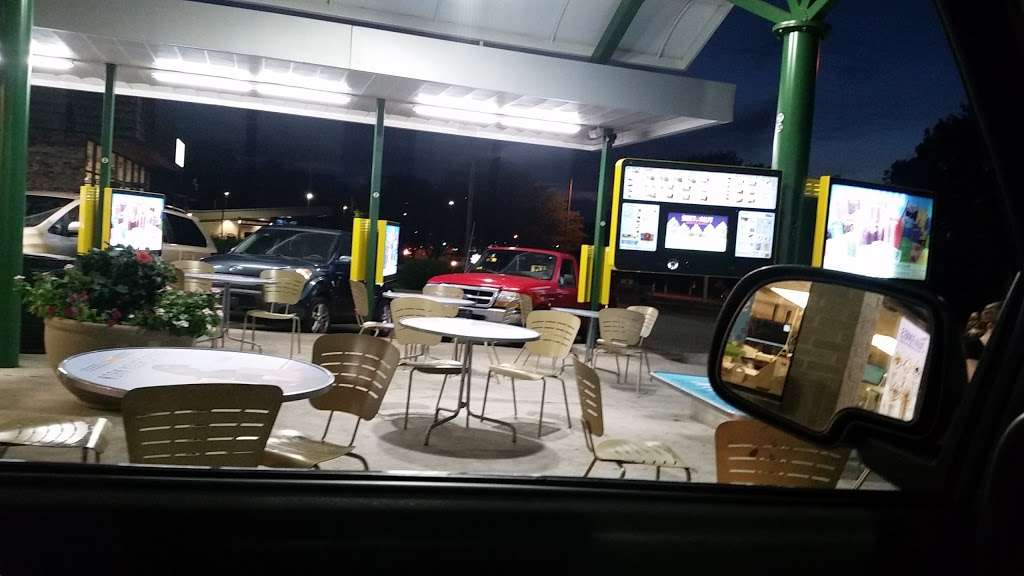 Sonic Drive-In | 8905 Santa Fe Dr, Overland Park, KS 66212, USA | Phone: (913) 901-8511