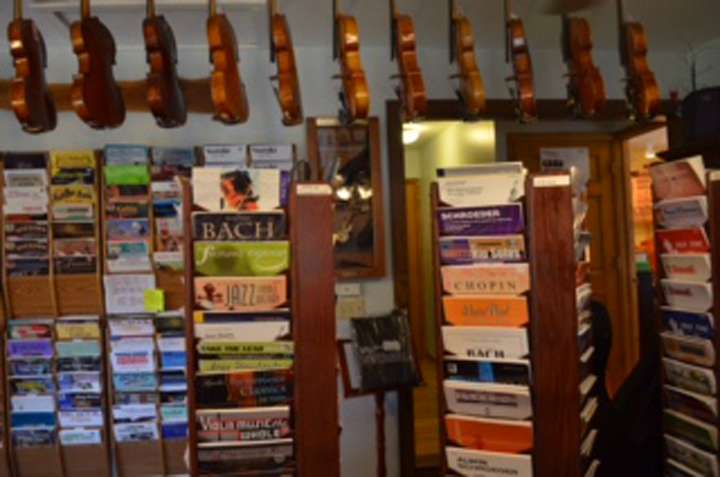 Austins Violin Shop | 316 Wheeler Rd, Sugar Grove, IL 60554, USA | Phone: (630) 466-7562