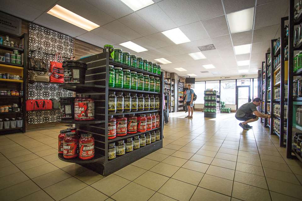 Fit Republic Aurora Supplement Store | 4088 S Parker Rd, Aurora, CO 80014 | Phone: (303) 680-0871