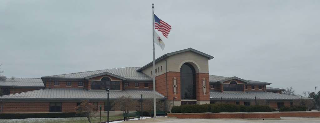 Woodland Middle School | 7000 W Washington St, Gurnee, IL 60031, USA | Phone: (847) 856-3400