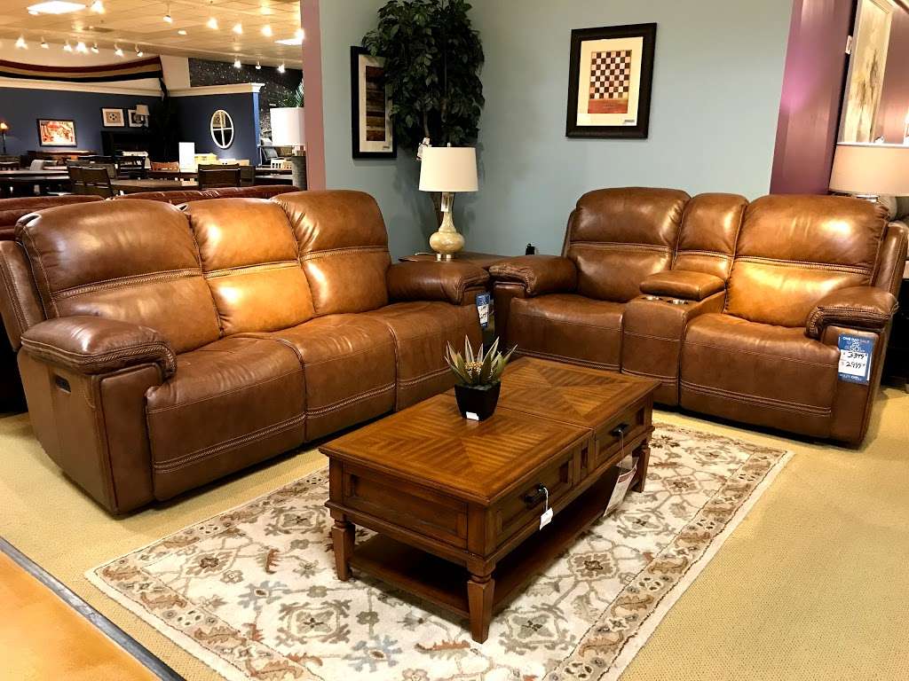 Wolf Furniture | 900 Premium Outlets Blvd, Hagerstown, MD 21740 | Phone: (301) 790-7933