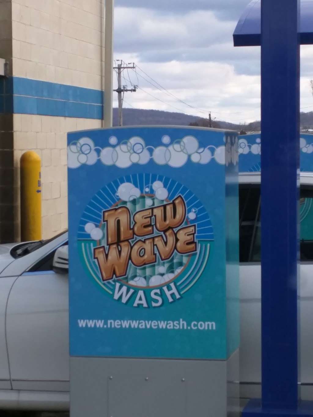 New Wave Wash | 3156 PA-100, Macungie, PA 18062 | Phone: (610) 966-6001