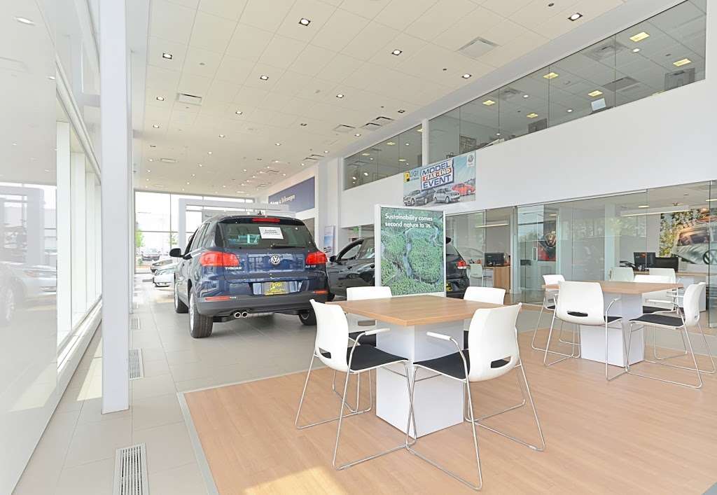 Pugi Volkswagen | 2020 Ogden Ave, Downers Grove, IL 60515, USA | Phone: (630) 964-9500