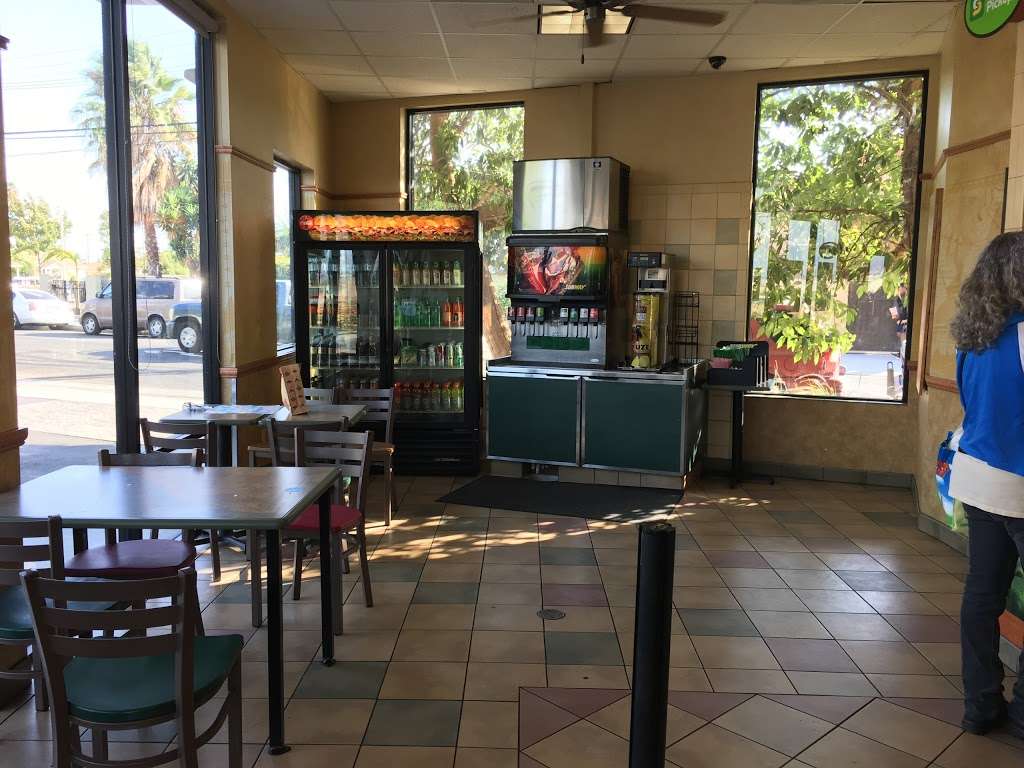 Subway | 6420 E Gage Ave, Bell Gardens, CA 90201, USA | Phone: (562) 927-8200