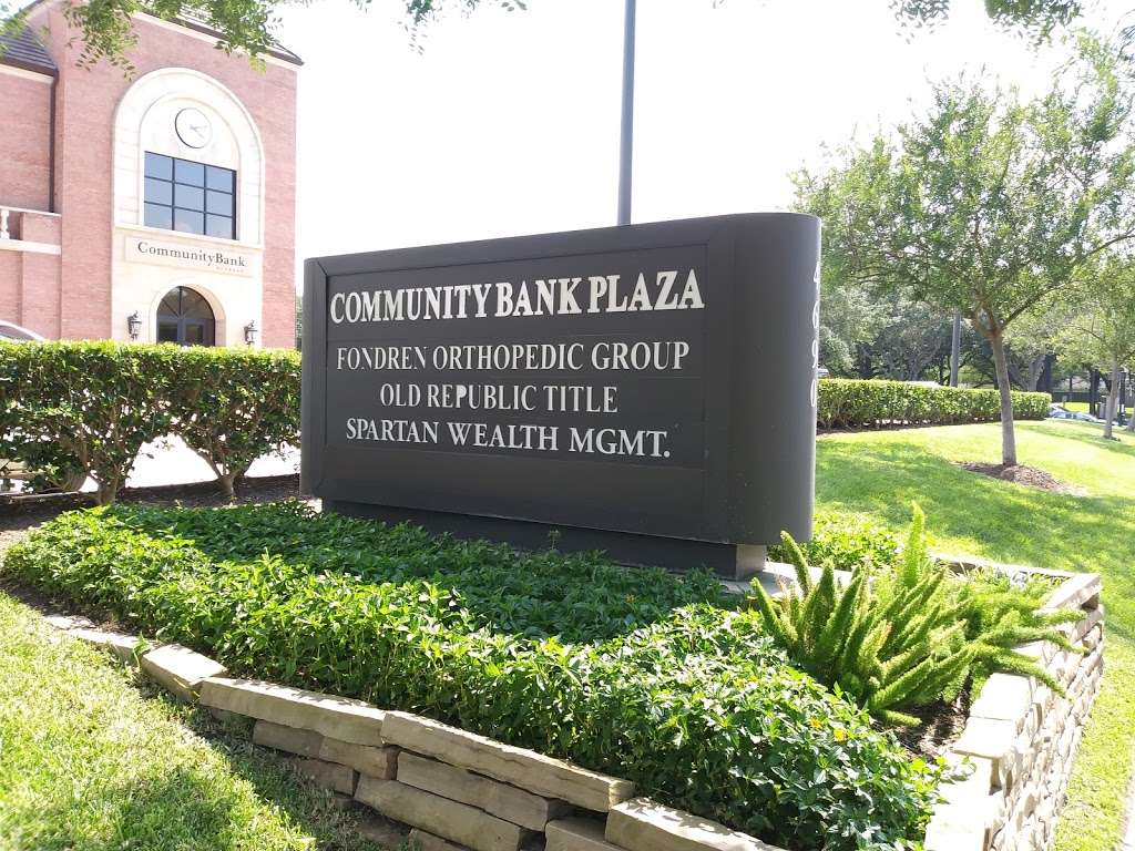 community bank plaza | Sweetwater Blvd, Sugar Land, TX 77479, USA