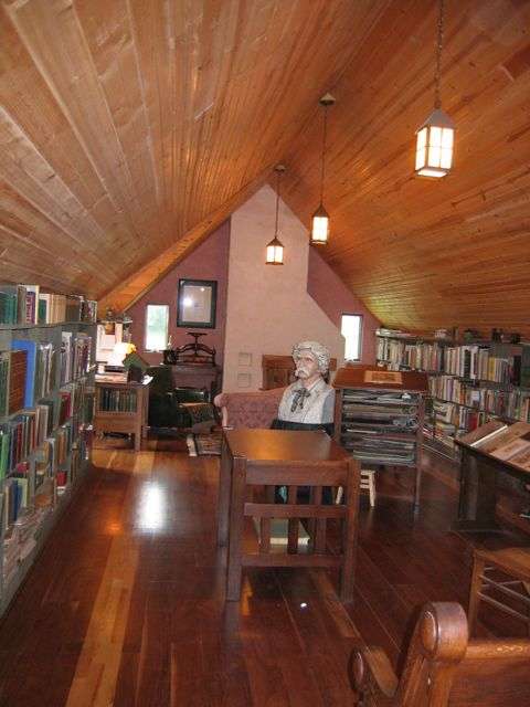 Green Gate Farm Antiquarian Books | 16236 MO-13, Richmond, MO 64085 | Phone: (816) 470-5601