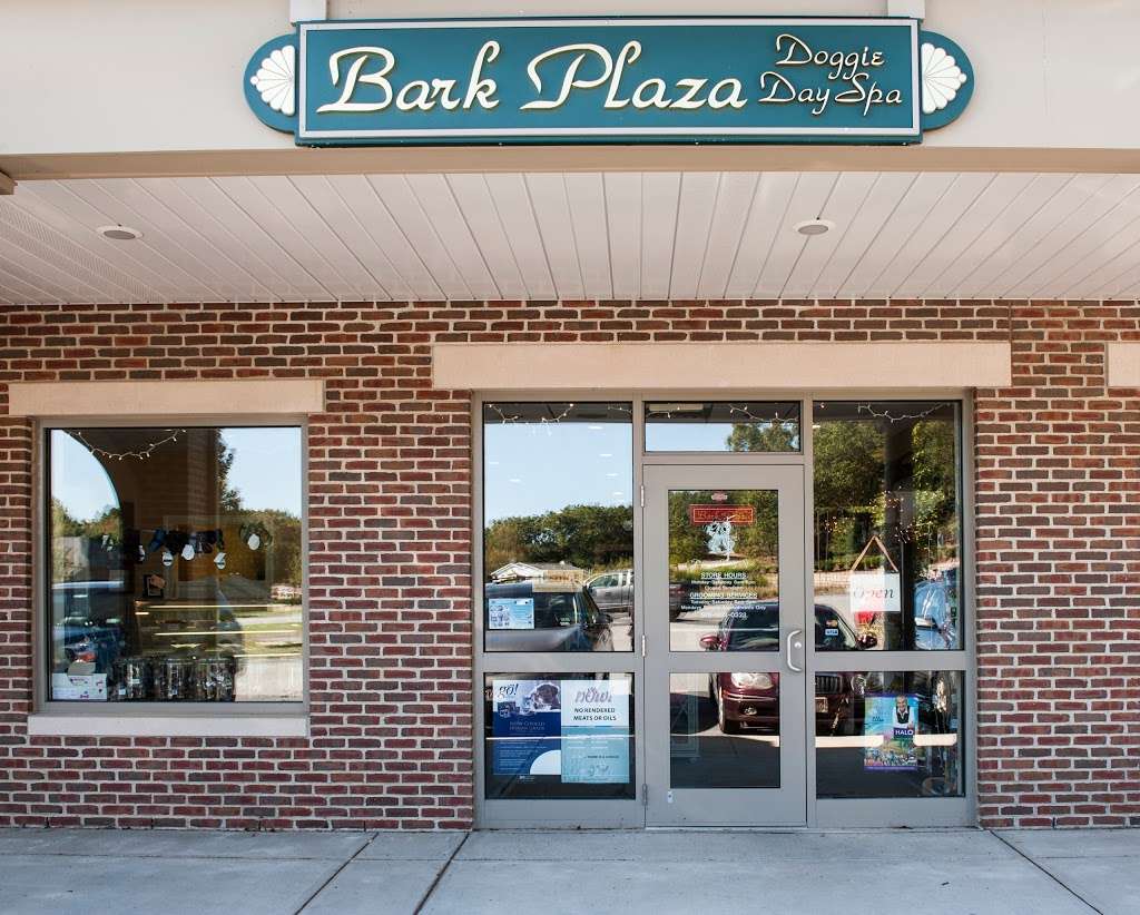 Bark Plaza Doggie Day Spa | 141 Newburyport Turnpike, Rowley, MA 01969, USA | Phone: (978) 903-0323