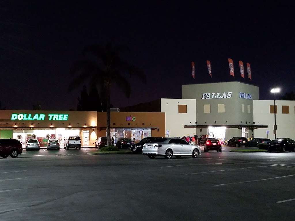 Compton Towne Center Shopping Center | Compton, CA 90220