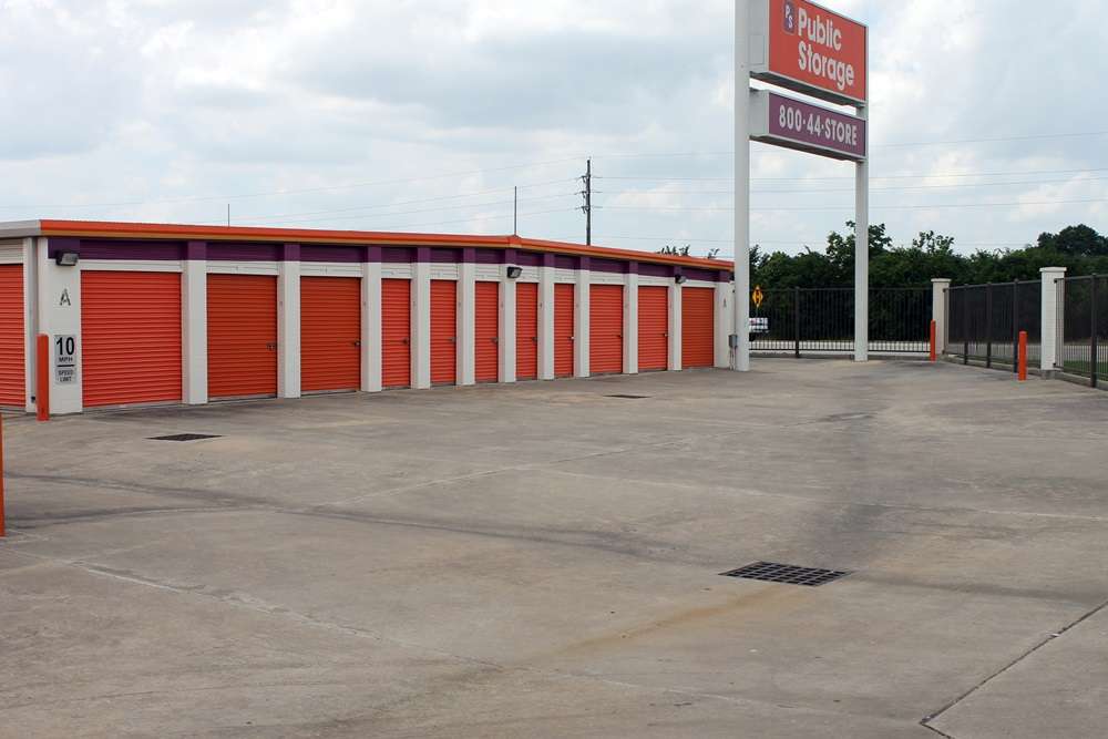 Public Storage | 2960 FM 1960, Houston, TX 77073, USA | Phone: (281) 231-8660