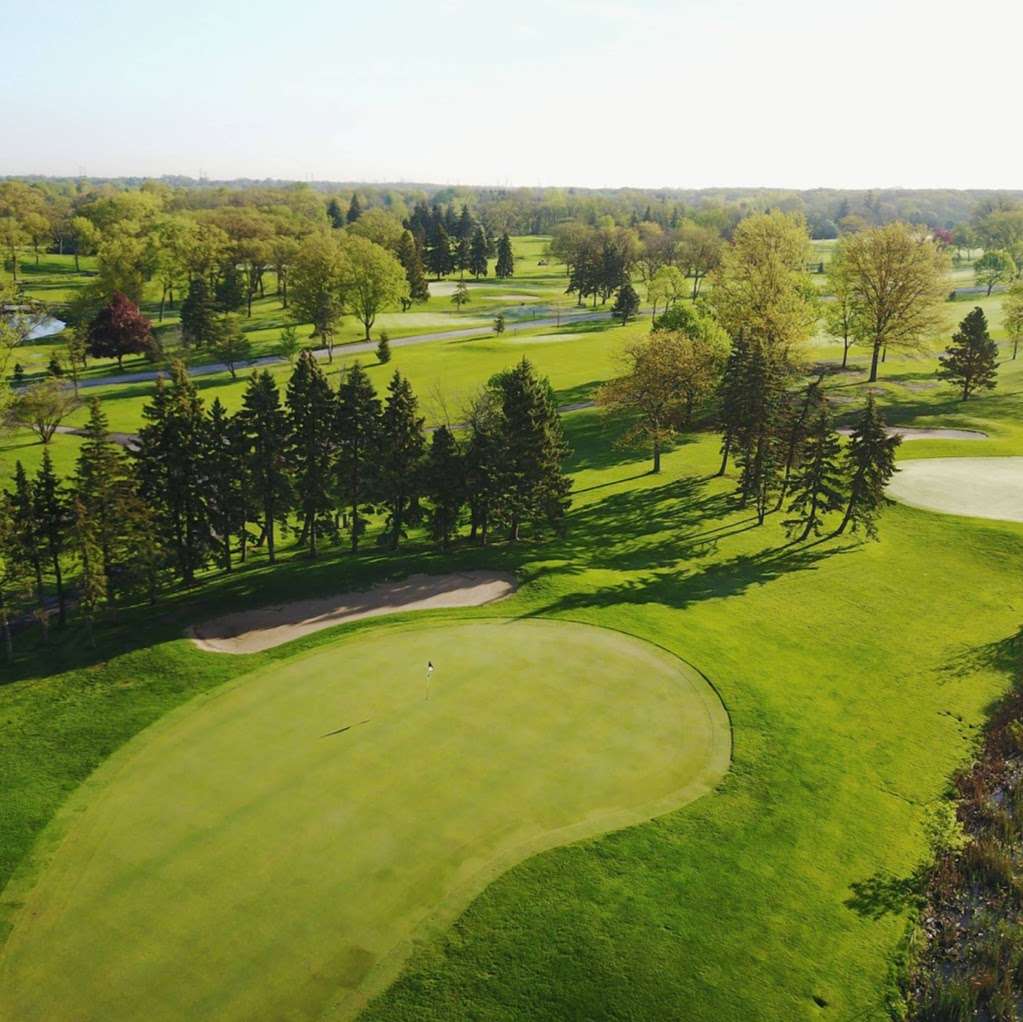 Silver Lake Golf Course - health  | Photo 1 of 1 | Address: 14700 S 82nd Ave, Orland Park, IL 60462, USA | Phone: (708) 349-6940