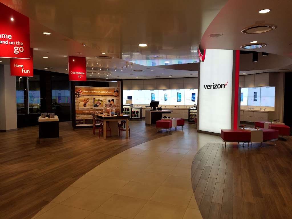 Verizon | 1700 Post Oak Blvd, 2 BLVD Place Suite 110, Houston, TX 77056 | Phone: (713) 960-8585