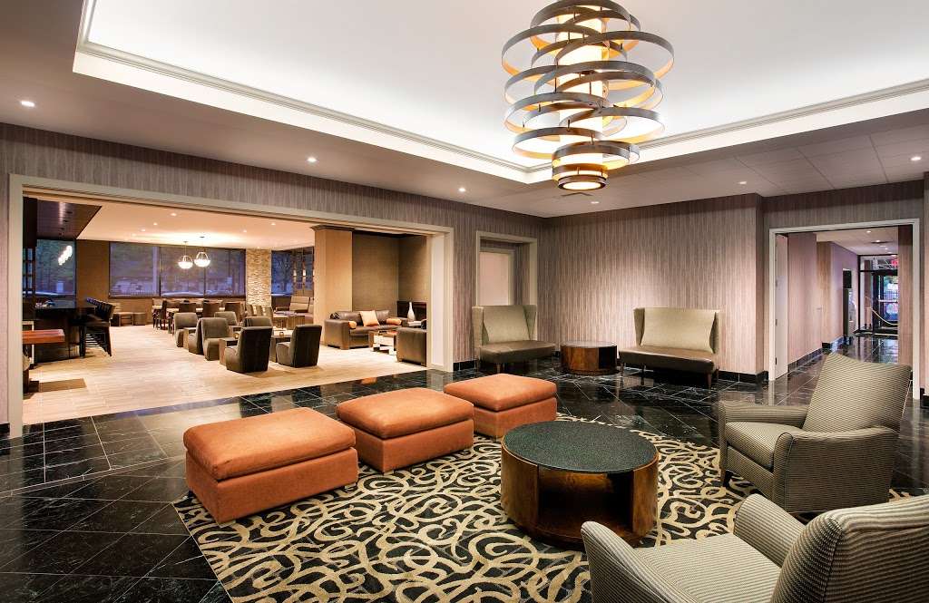 DoubleTree by Hilton Hotel & Suites Jersey City | 455 Washington Blvd, Jersey City, NJ 07310, USA | Phone: (201) 499-2400