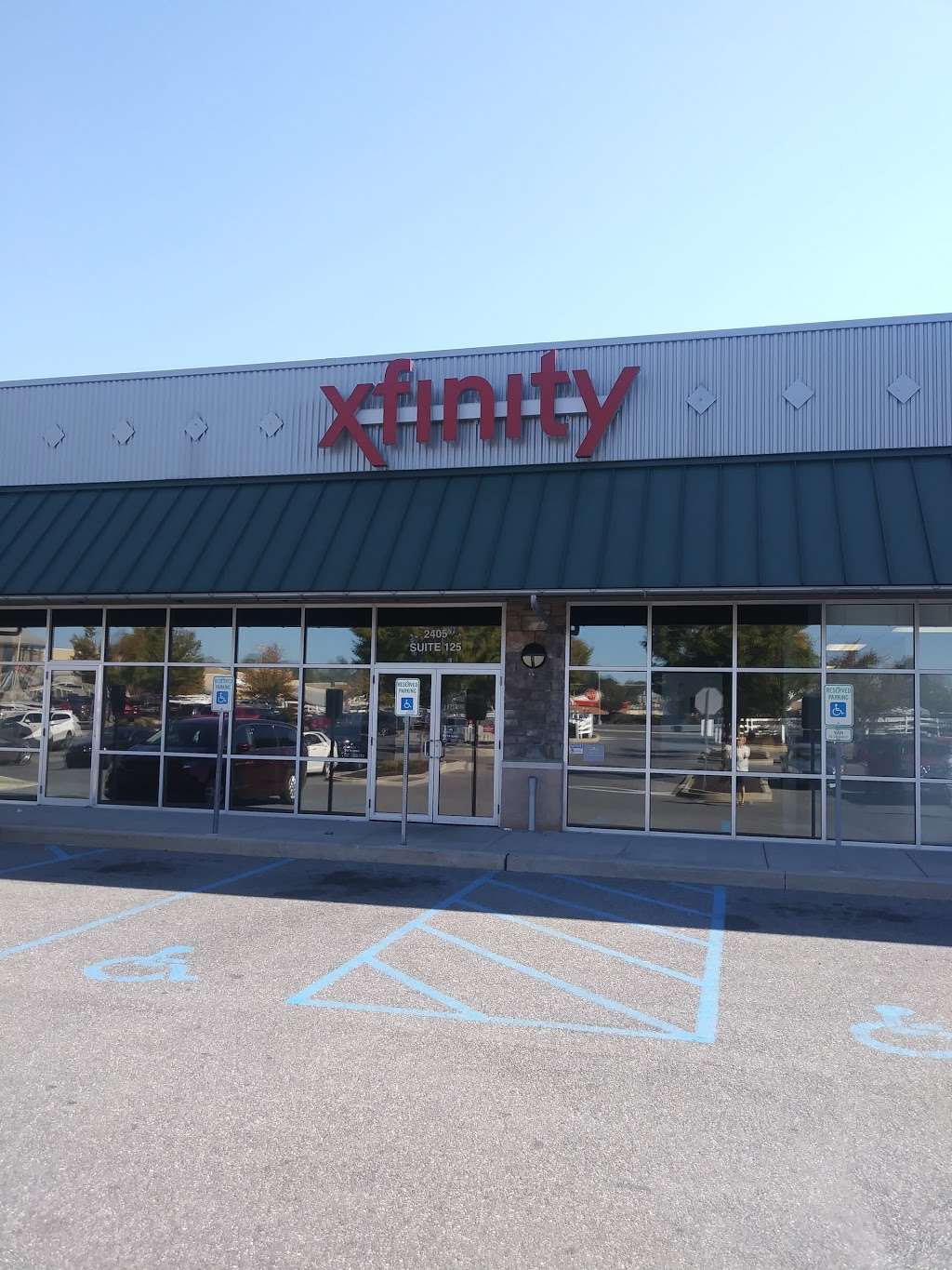 Xfinity Store by Comcast | 2405 Covered Bridge Dr, Lancaster, PA 17602 | Phone: (800) 266-2278