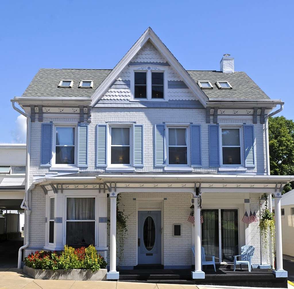Mull Funeral Home & Cremation Services | 27 E High St, Womelsdorf, PA 19567, USA | Phone: (610) 589-2821
