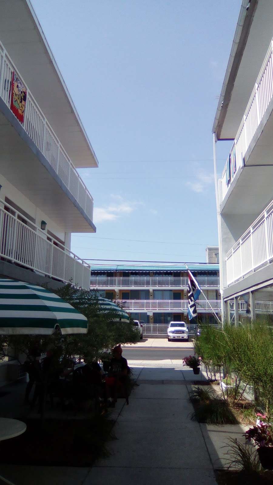 Pavilion Motor Lodge | 801 Atlantic Ave, Ocean City, NJ 08226, USA | Phone: (609) 399-2600