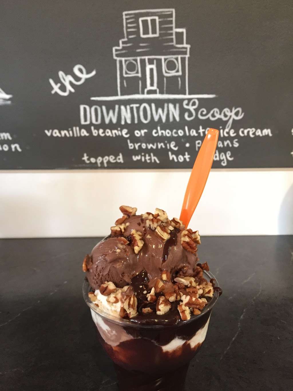 Downtown Scoop | 11 W Chestnut St, Souderton, PA 18964, USA | Phone: (215) 882-3343