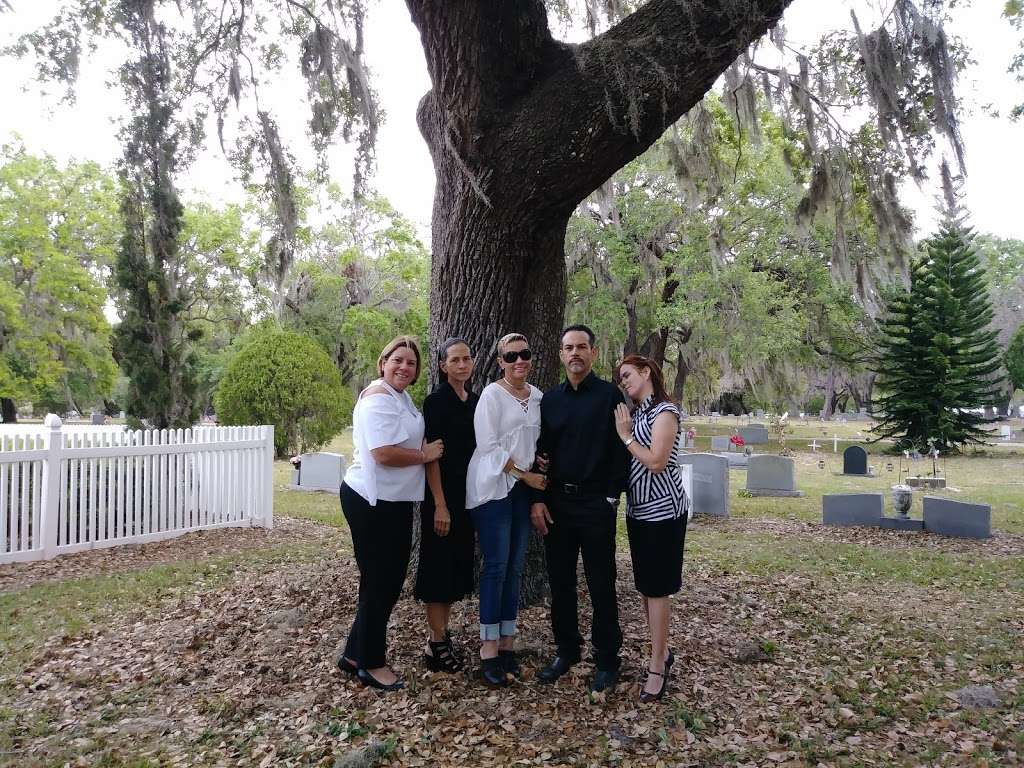 Kissimmee Rose Hill Cemetery in 1615 Old Boggy Creek Rd, Kissimmee, FL ...