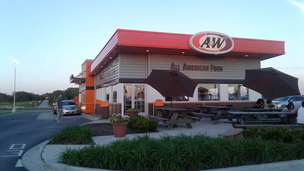 A&W Restaurant | 13520 Northwestern Ave, Franksville, WI 53126, USA | Phone: (262) 835-0089