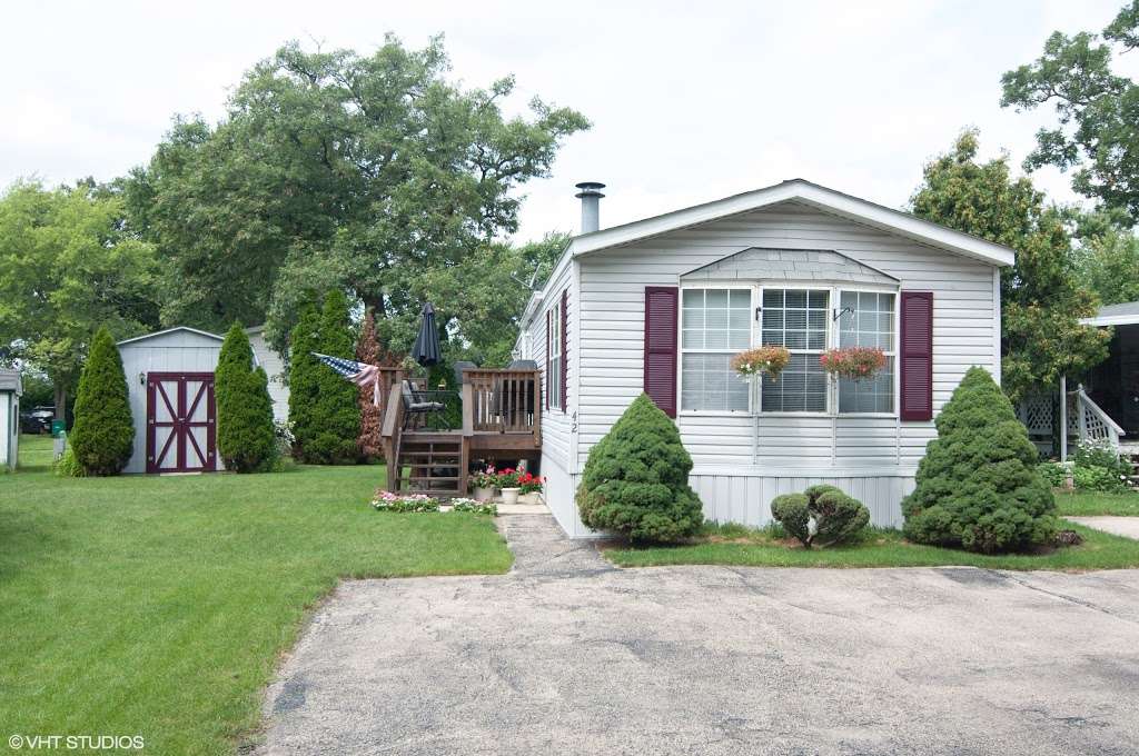 Bookwalter Woods Manufactured Home Community | 16 Cambridge Dr, Gardner, IL 60424, USA | Phone: (815) 237-2290