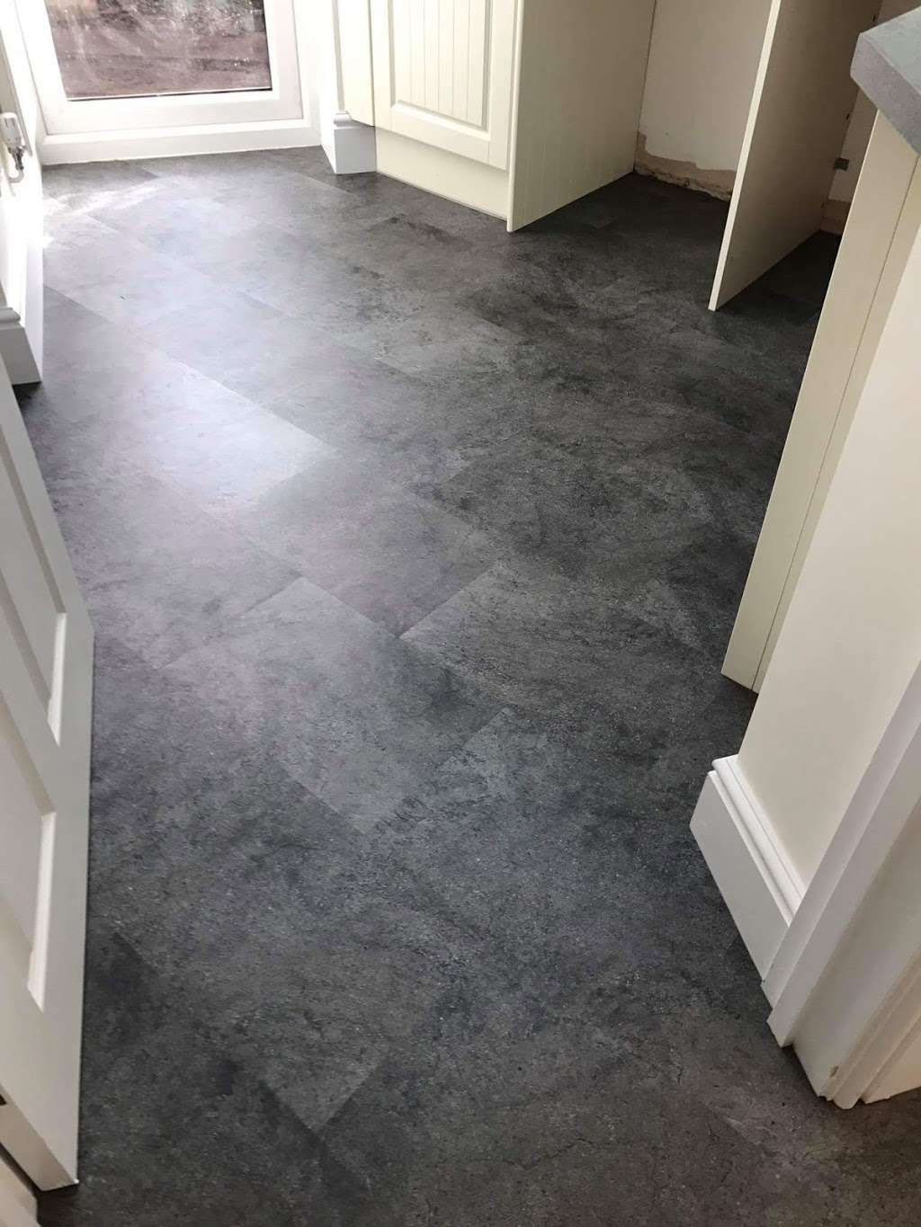 Healey Flooring | Top Rd, Sharpthorne, Edenbridge, East Grinstead RH19 4PH, UK | Phone: 01732 300301