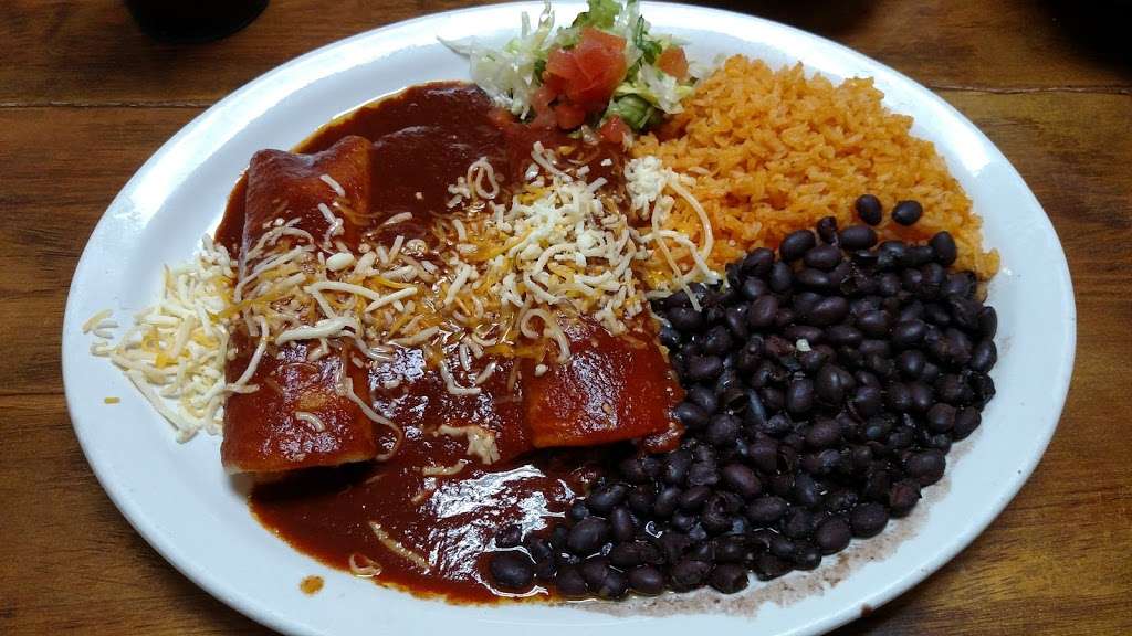 Tres Mexicanos | 1800 E 23rd St, Lawrence, KS 66046, USA | Phone: (785) 830-8422