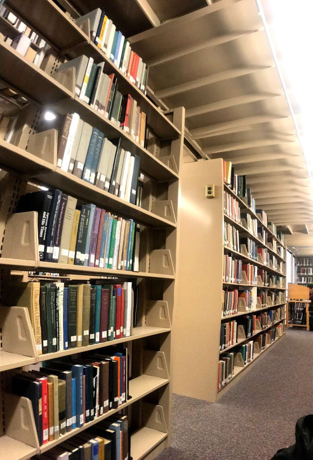 Swirbul Library | Adelphi University, 1 South Avenue, Garden City, NY 11530, USA | Phone: (516) 877-3570