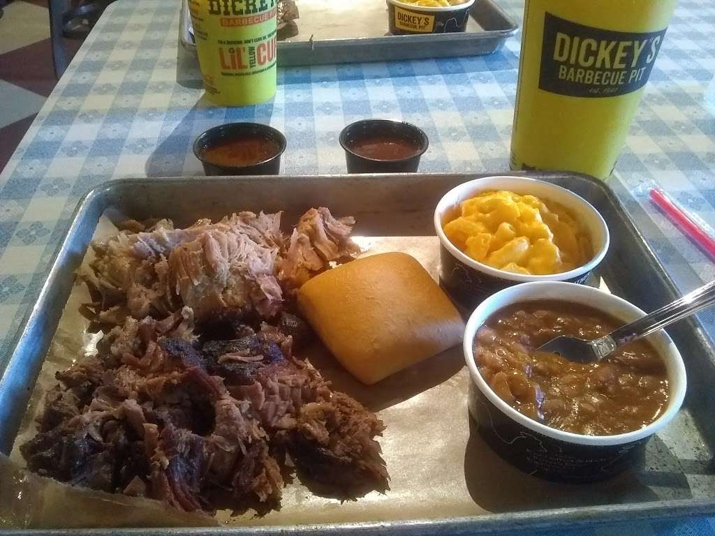 Dickeys Barbecue Pit | 15683 Roy Rogers Dr, Victorville, CA 92392, USA | Phone: (760) 493-8011