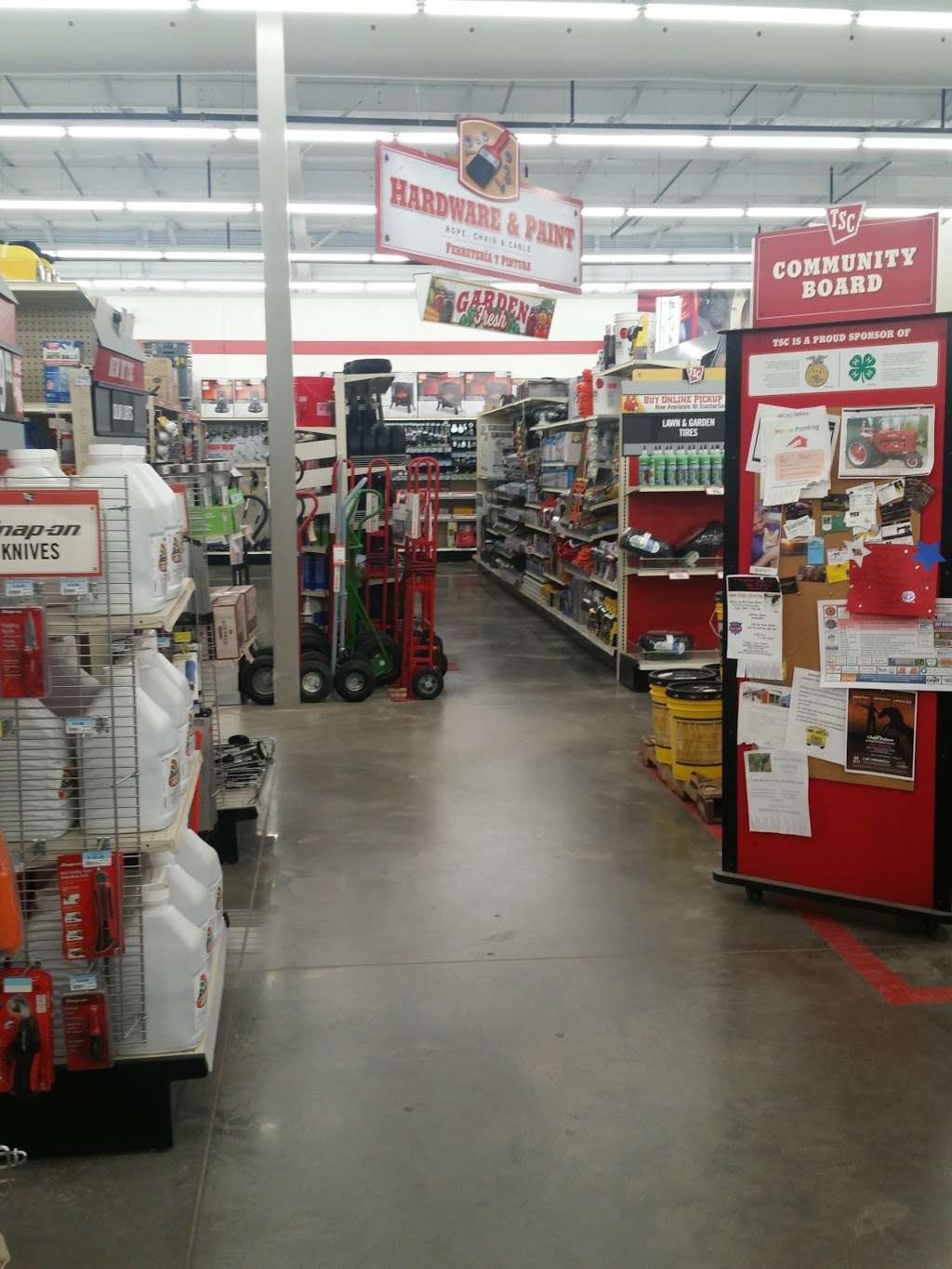 Tractor Supply Co. | 200 West Marketplace Drive, Bennett, CO 80102, USA | Phone: (303) 644-5110