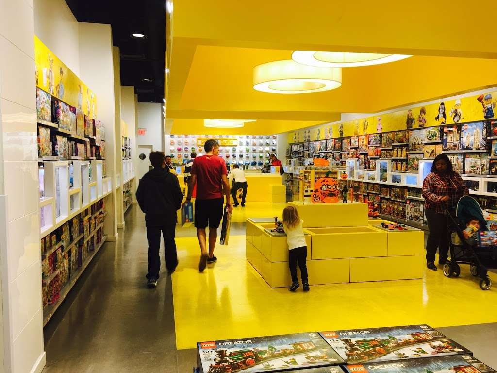 The LEGO Store | 7000 Arundel Mills Cir, Hanover, MD 21076, USA | Phone: (410) 379-5245