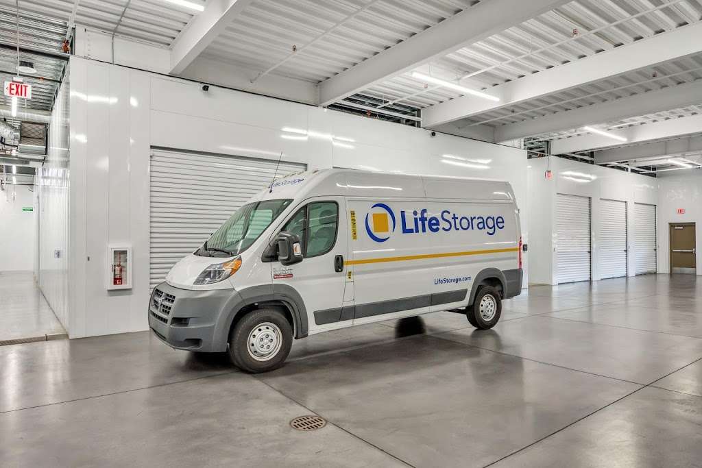 Life Storage | 7301 E Acoma Dr, Scottsdale, AZ 85260, USA | Phone: (480) 757-6078
