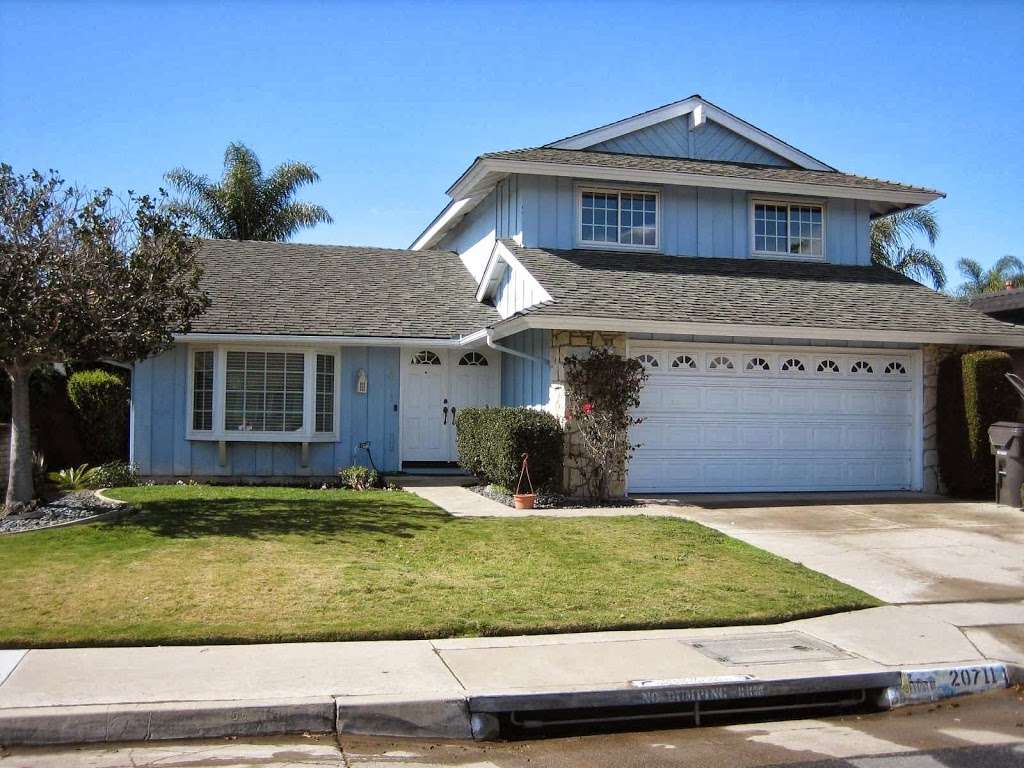 Orange County/Huntington Beach Real Estate by Cyndi Mino | 20100 Brookhurst St, Huntington Beach, CA 92646, USA | Phone: (714) 349-2424