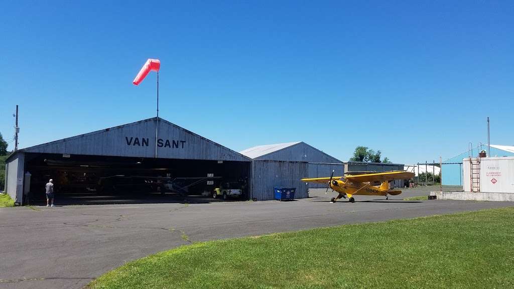 Van Sant Airport | 516 Cafferty Rd, Erwinna, PA 18920, USA | Phone: (610) 847-1119