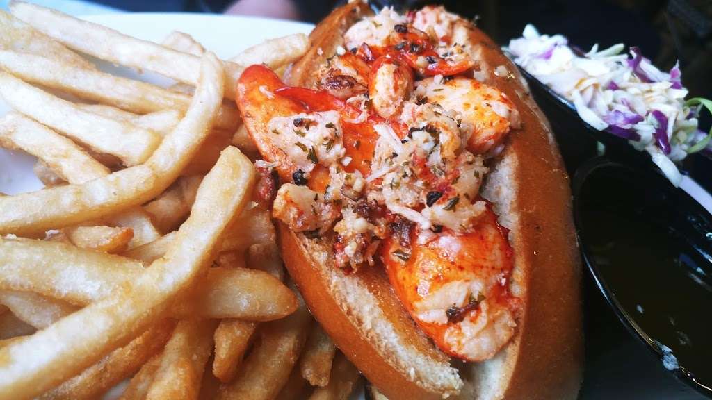 Rocking Baja Lobster | Oceanside Pier, Oceanside, CA 92054 | Phone: (760) 967-6199