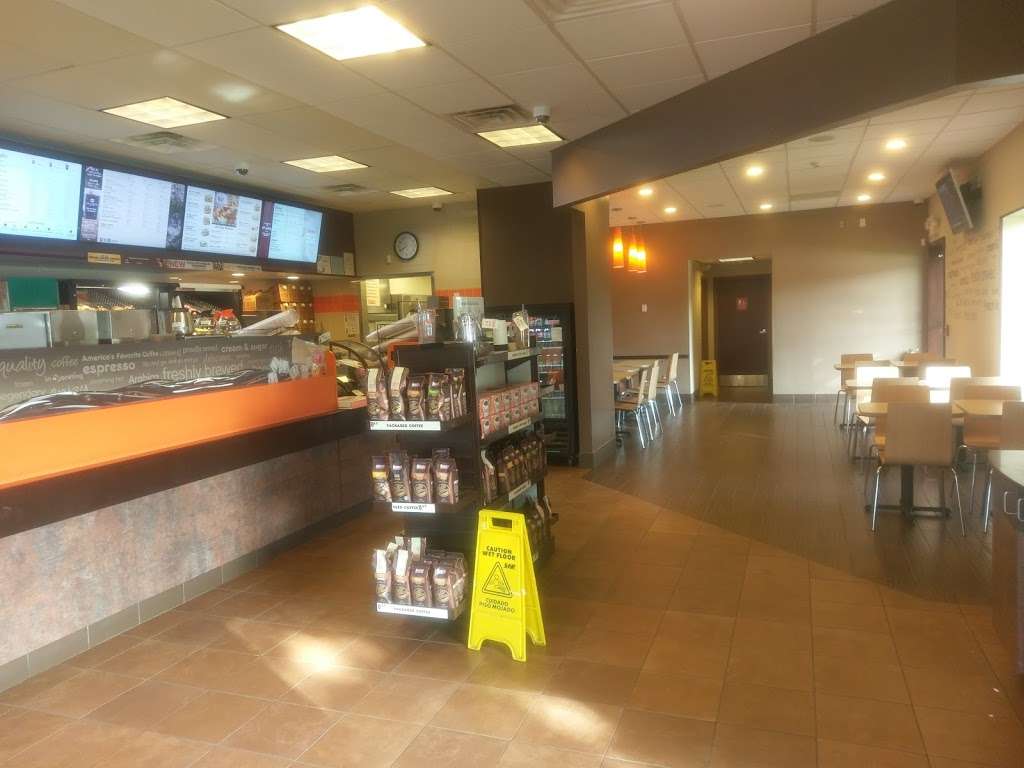 Dunkin | 563 Main St, Medfield, MA 02052 | Phone: (508) 242-5587