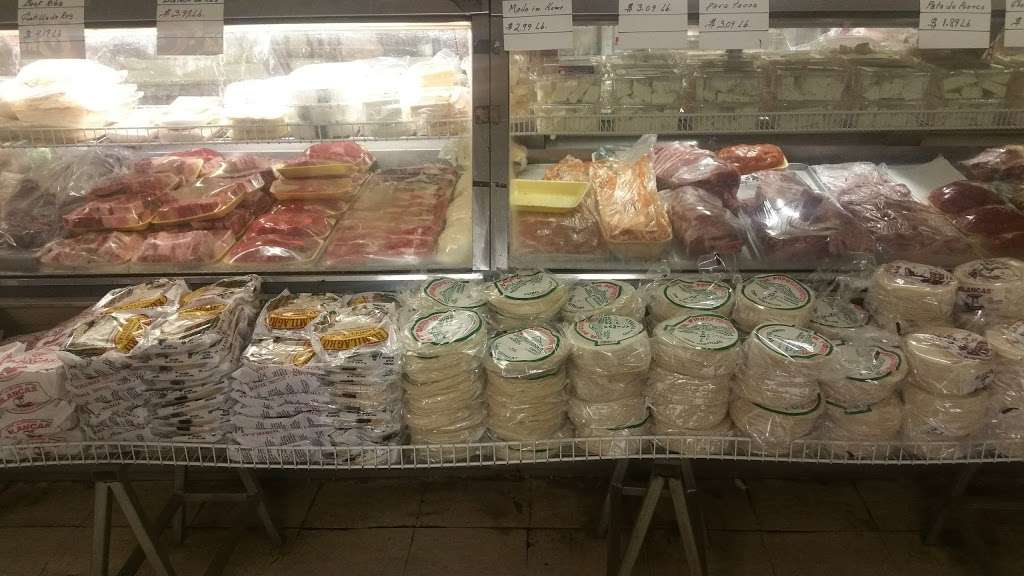 Nancys Mexican Grocery | 100 E 4th St, Monon, IN 47959, USA | Phone: (219) 253-1614