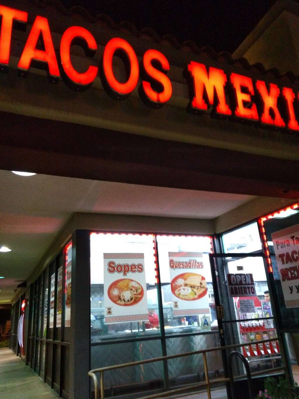 Tacos Mexico | 19301 Saticoy St, Reseda, CA 91335 | Phone: (818) 492-6364