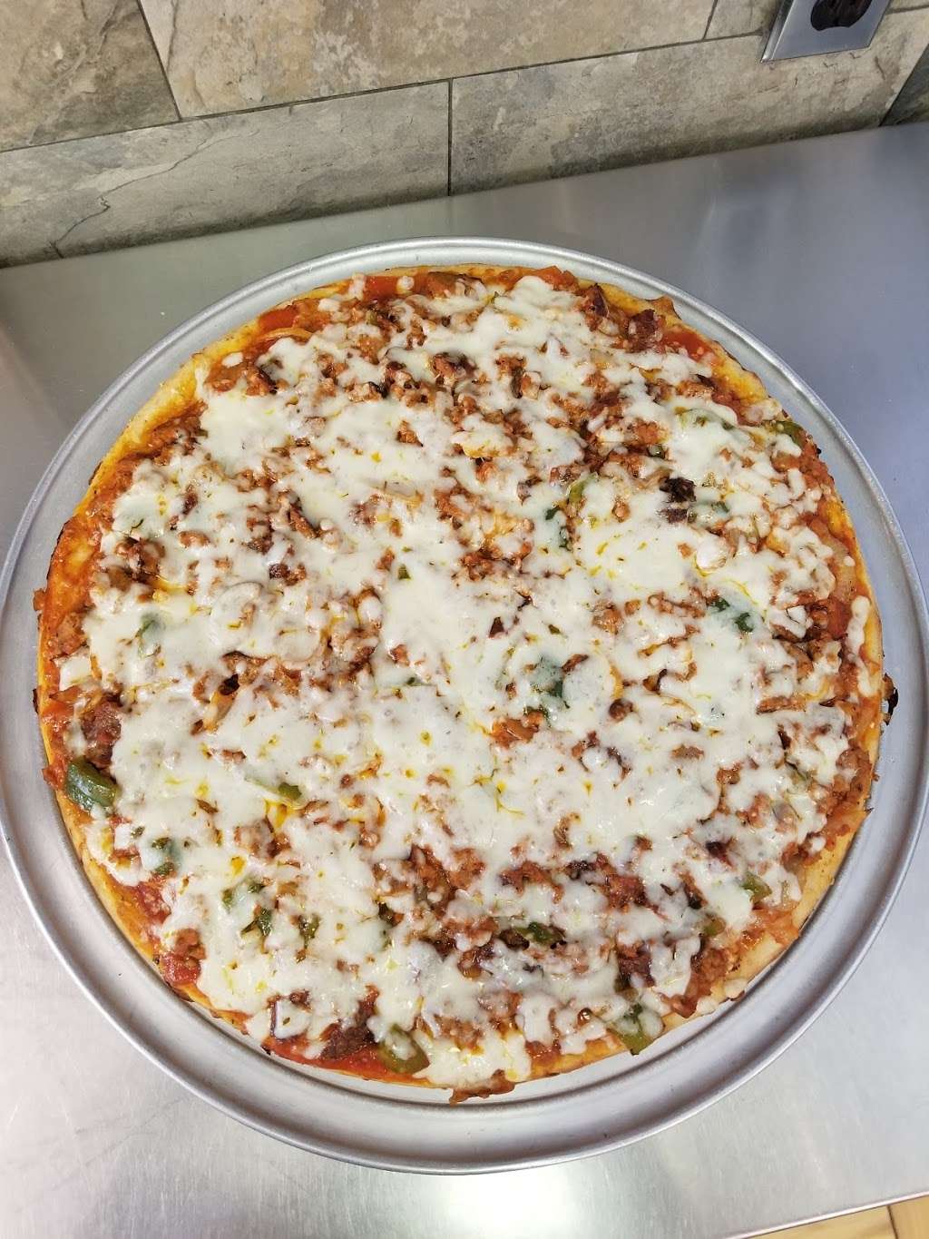 Ciros Pizza | 11303 Beach Channel Dr, Far Rockaway, NY 11694, USA | Phone: (718) 474-8068