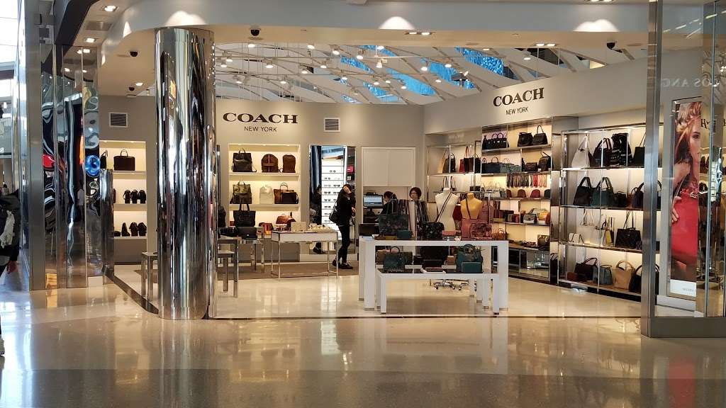 COACH LOS ANGELES AIRPORT | 380 World Way, Los Angeles, CA 90045, USA | Phone: (424) 750-9171