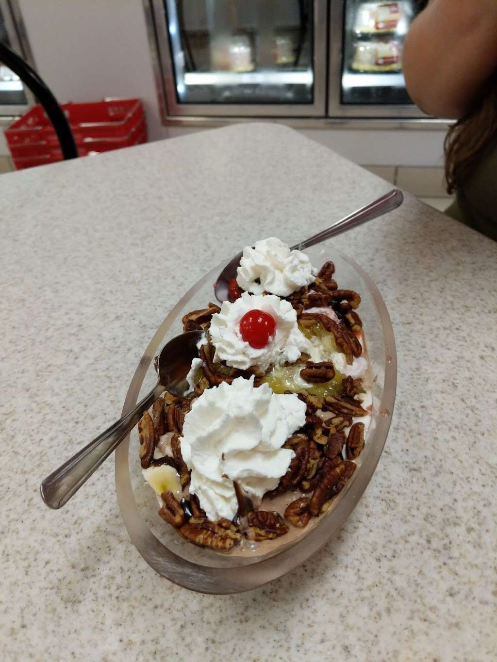 Oberweis Ice Cream and Dairy Store | 400 S Randall Rd Unit A, Elgin, IL 60123, USA | Phone: (847) 697-5970