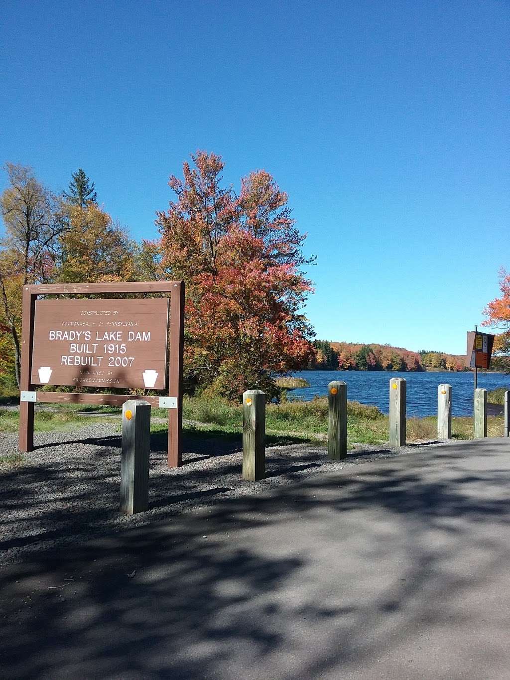 Bradys Pond Trail | Pocono Lake, PA 18347